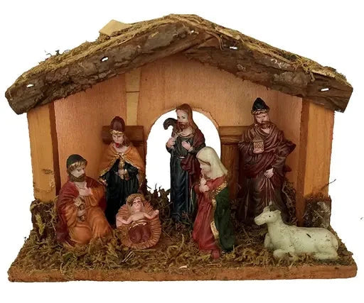 Christmas Decoration Wooden Hut Nativity Set / Crib